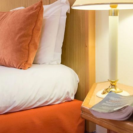 Hotel Fertel Etoile Paris Luaran gambar